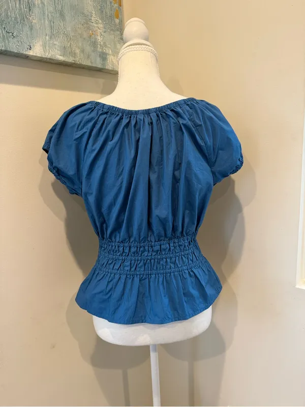 Banana Republic Blue Smocked Waist Peasant Top XS - Image 2