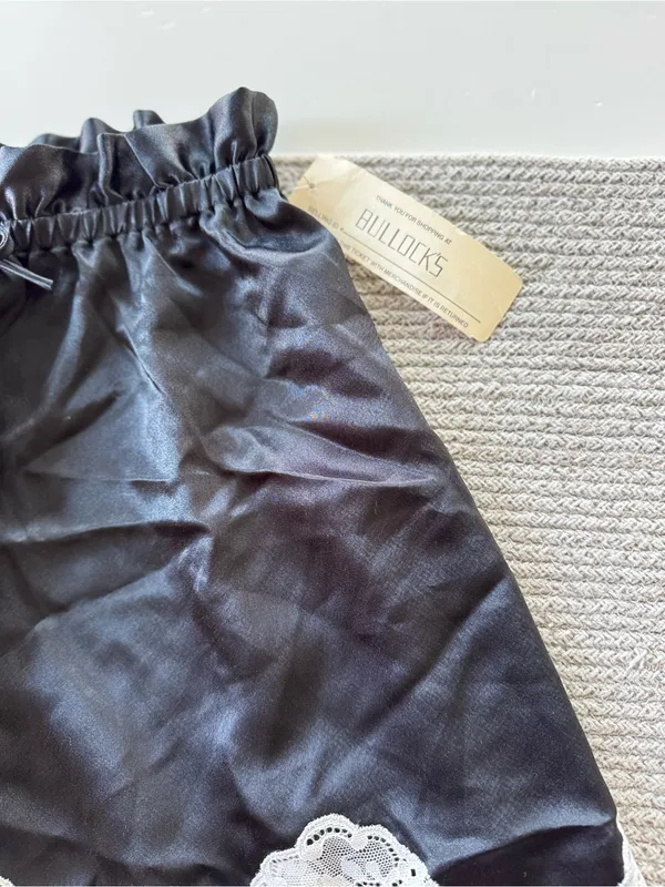 Vintage Natori Black High Waist Satin Shorts with White Lace Trim Sz Small NWT - Image 5