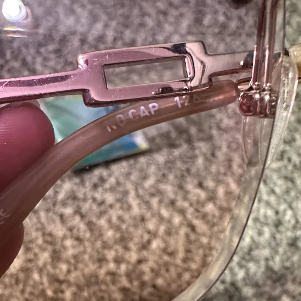 Quay Australia x Saweetie No Cap Gradient Purple and Pink Sunglasses - Image 4