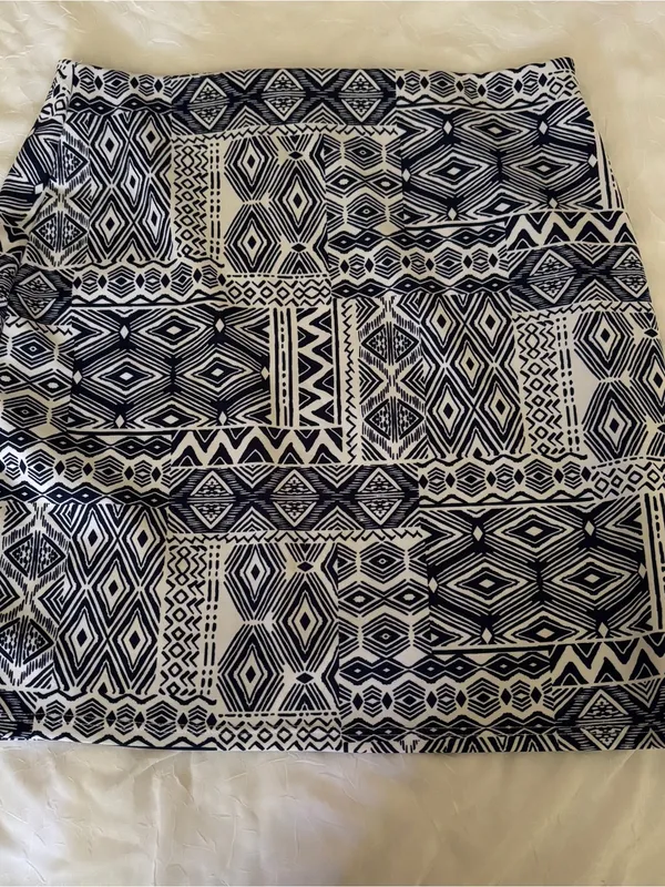 Like New pencil skirt in navy and white geometric print | size L - Image 2