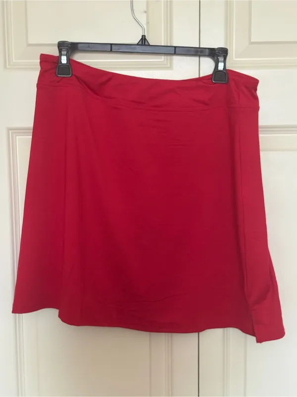 Ekouaer Women's Red Athletic Skort NWT - Image 2