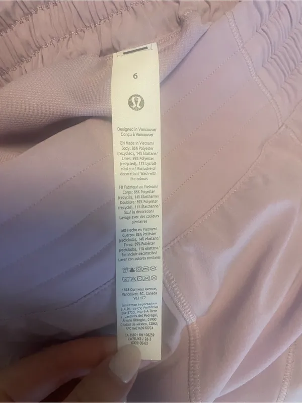 Lululemon Hotty Hott 4” Shorts size 6 - Image 3