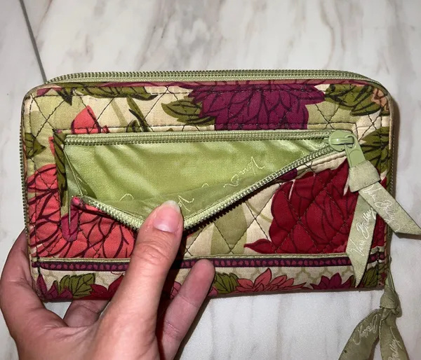 Vera Bradley Wallet - Image 3