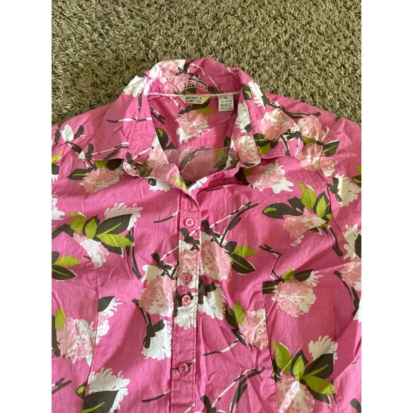 Rider Women's Pink Floral Short Sleeve‎ Button Down Blouse Size Medium - Image 5