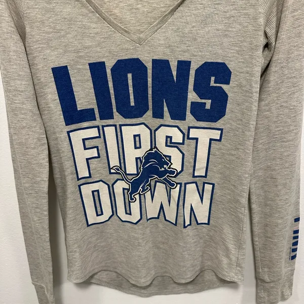 Victoria's Secret pink Detroit lions Gray and Blue Graphic Long Sleeve Tee! - Image 3