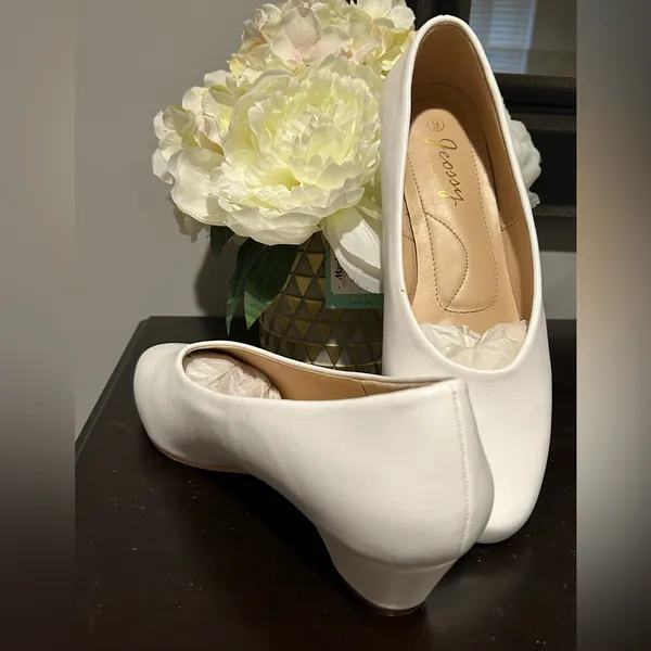 Geossy Milan Women's White Pumps Shoes Sz 9 - Image 5