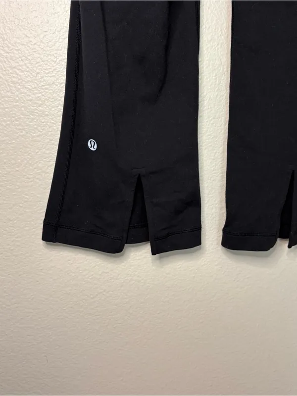 Lululemon Y2K flared capri leggings 8 goth preppy dark coquette casual athletic - Image 4