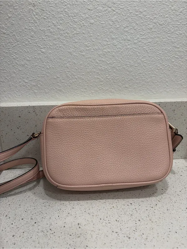 Kate Spade Purse Glitter Pink Leather Camera Bag Crossbody Pebbled Leather EUC - Image 6