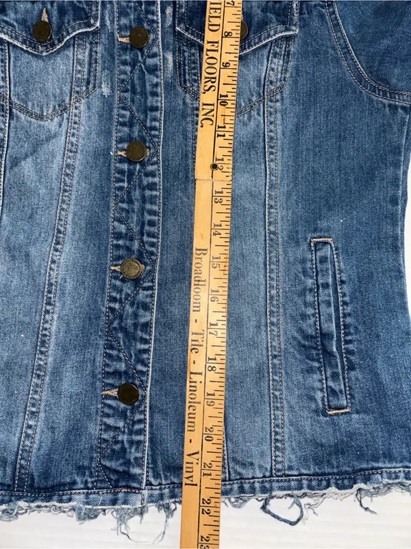 Market & Spruce Blue Denim Jacket With Black Painted Panel On Back Of Jacket Sm - Image 10