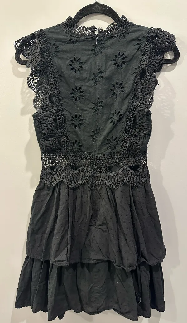 Entro Eyelet Detail Lace Ruffle Tiered Dress - Image 2