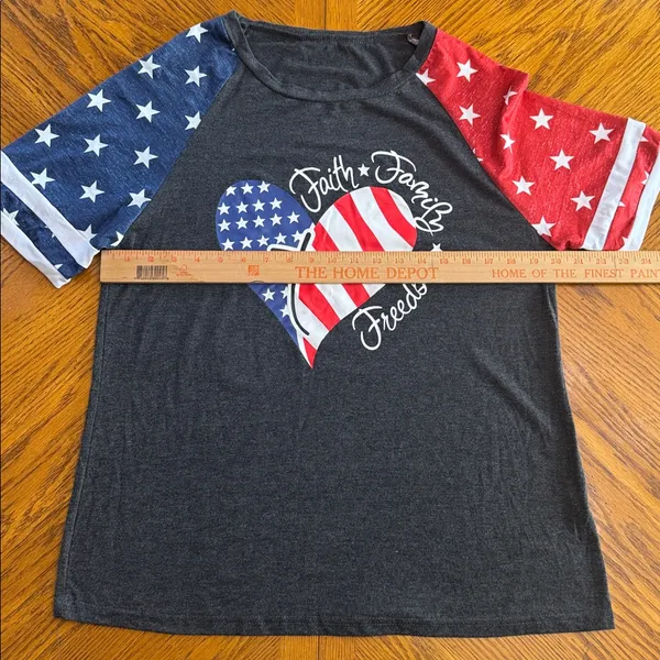 4th of July Fourth USA America Patriotic Heart Tee Gray Red White Blue - Image 4