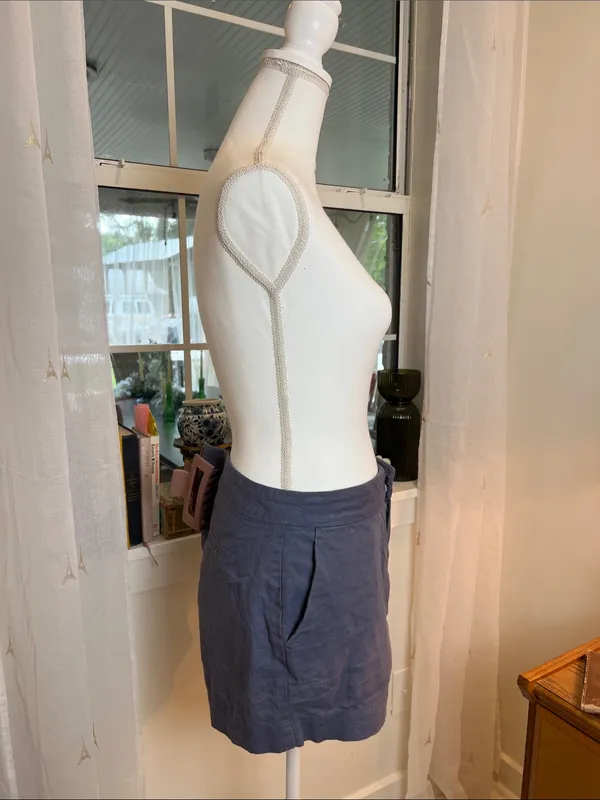 Banana Republic Navy Blue Women's Casual linen blend shorts size 8. - Image 3