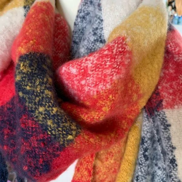 Boutique Plaid Fringe‎ Blanket Scarf OS - Image 2
