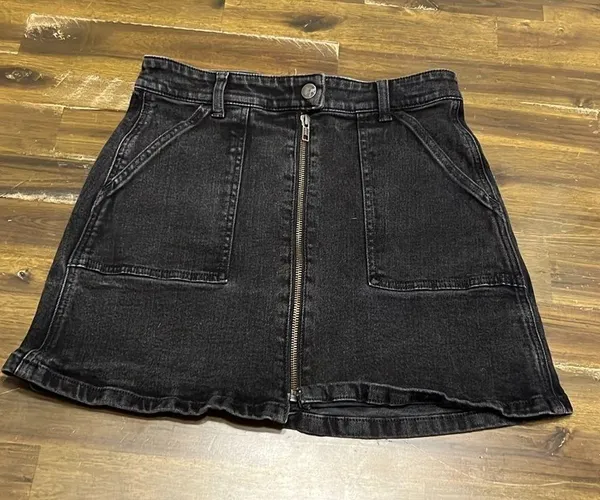 Madewell Denim MIni Skirt Black Frost Utility Jeans Front Zipper Pockets 27 - Image 2