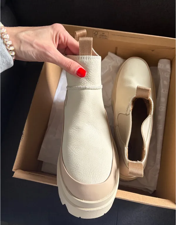 Ugg boots - Image 2