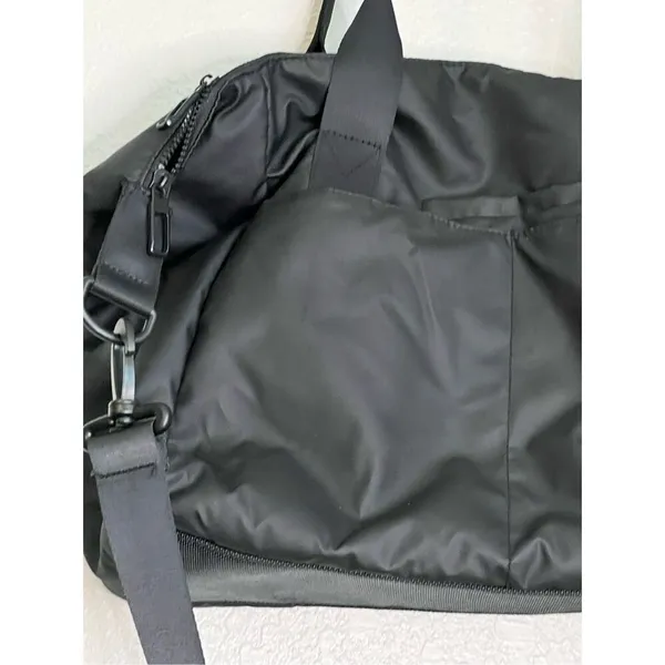 Zyia Active by Vooray Black Nylon Gym Bag - Image 2
