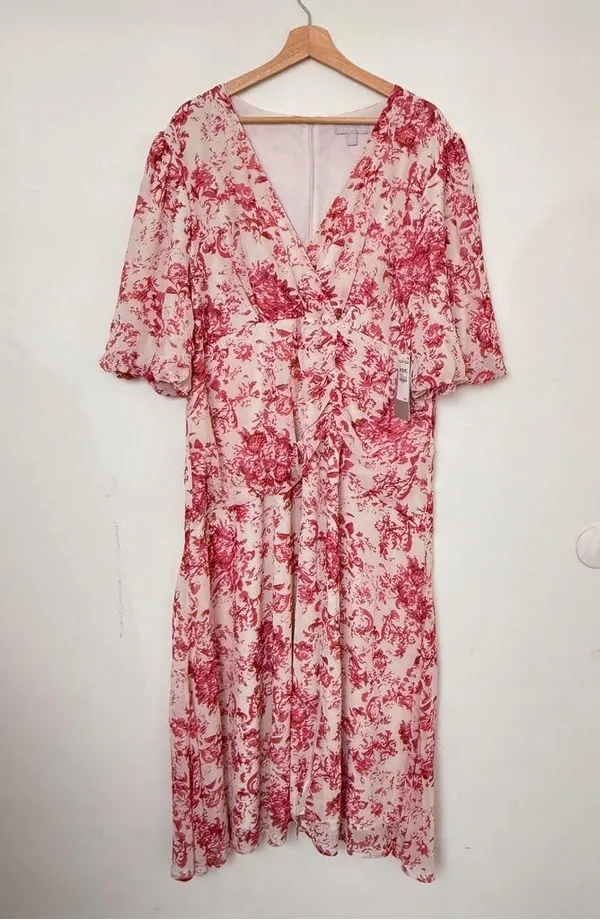 Chelsea28 Forget Me Not Floral Print Puff Sleeve Midi Dress in Beige and Pink - Image 6