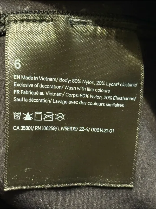 lululemon athletica Black High-Rise Leggings with Side Pockets size 6 - Image 7
