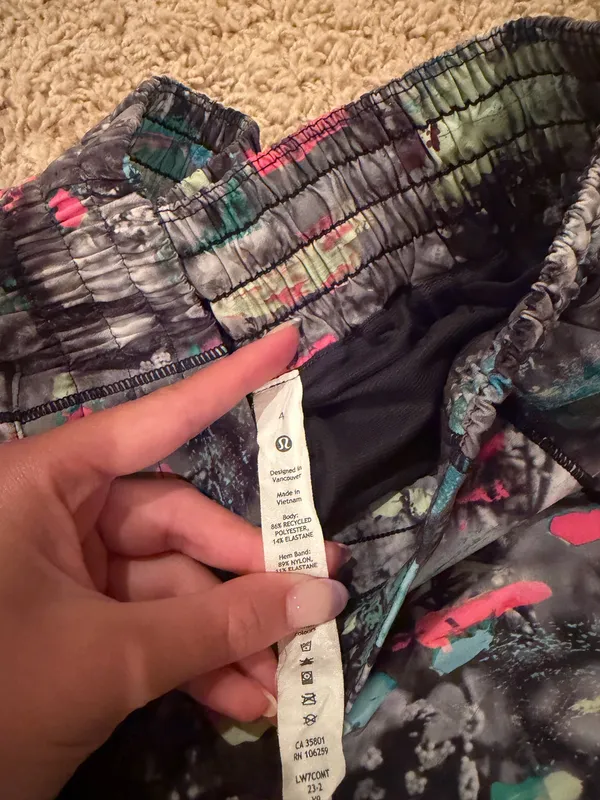 Lululemon  hotty hots high-rise 4” 4 - Image 3