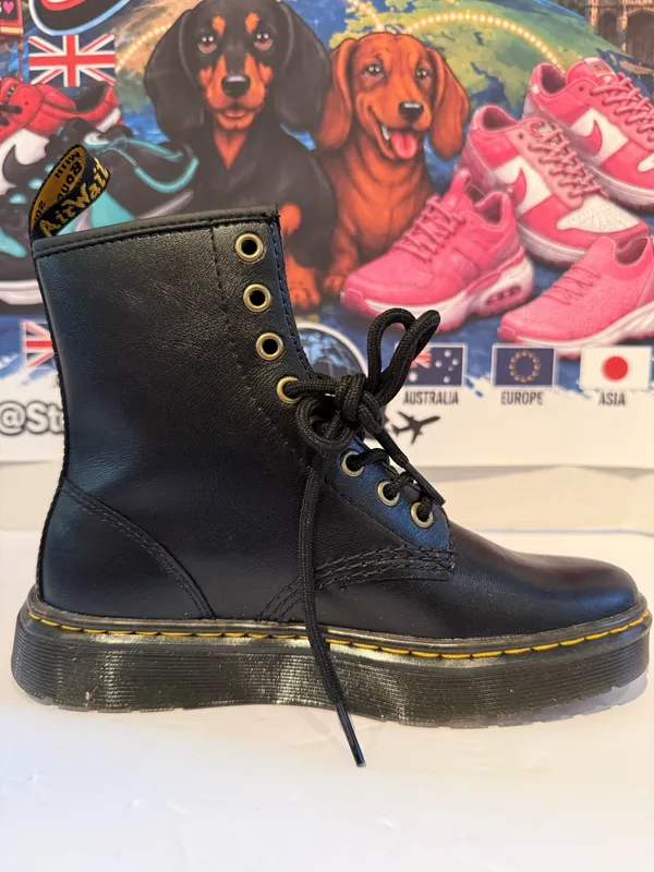 Dr Martens Zavala size 5W with certification of authenticity - Image 5