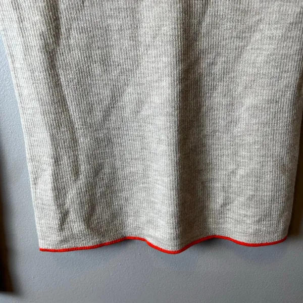 Theory Women’s Ribbed 100% Wool Sweater‎ Beige Tan Size Medium Fitted Minimalist - Image 5