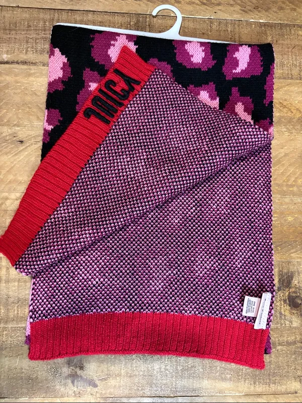 Juicy Couture Black & Pink Leopard Knit Scarf with Red Trim NWOT - Image 3