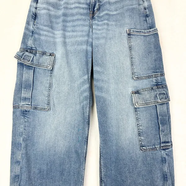 American Eagle Curvy Super High Rise Baggy Wide Leg Cargo Jeans Size 6 Light - Image 3