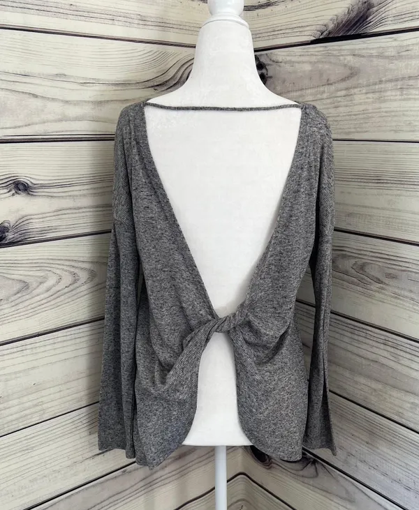 Amazon Grey Backless Twist Long Sleeve Top - Image 5