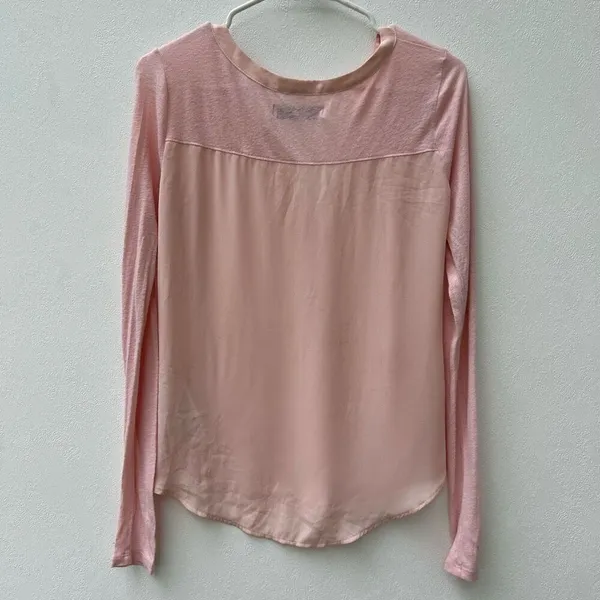 Abercrombie & Fitch Pink Long Sleeve V-Neck Blouse Top Women’s Size Small - Image 2