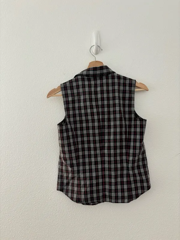 Vintage Burberry check sleeveless button up shirt - Image 2