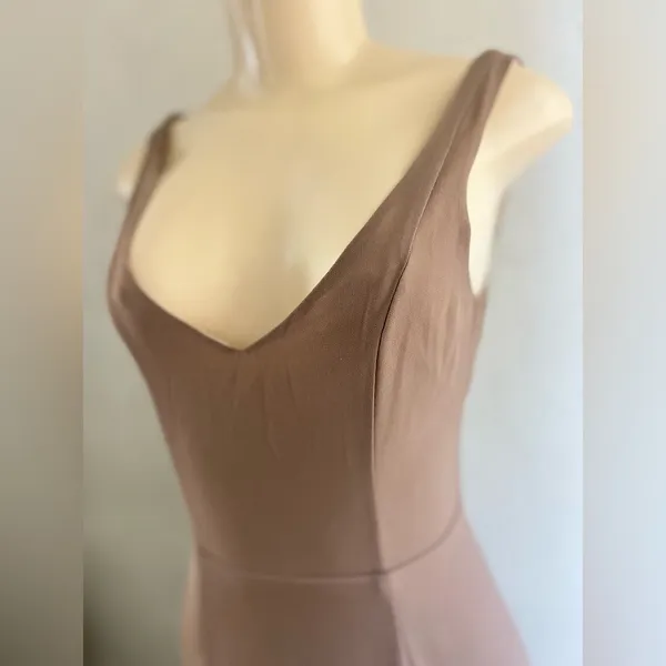 Show Me Your Mumu Sleeveless Maxi Dress in Soft Taupe. Size XS - Image 12
