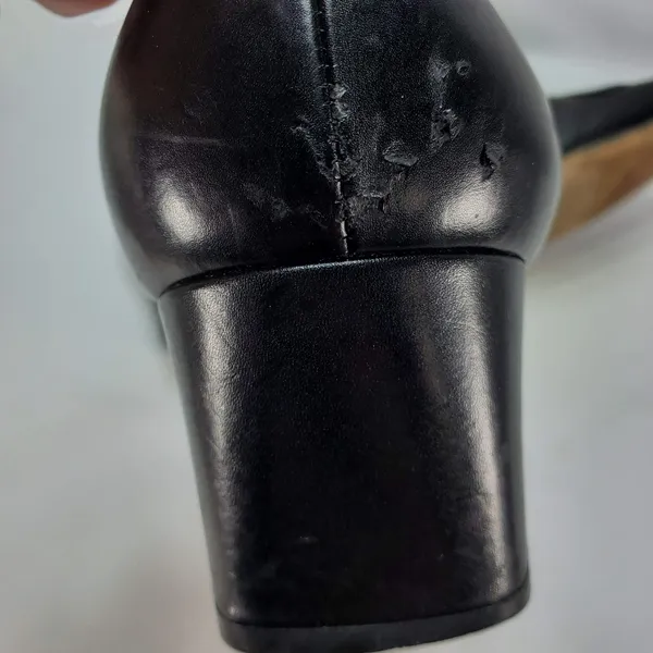 Salvatore Ferragamo Gancini‎ Pumps Womens 7.5 B Black Leather Block Heel Italy - Image 7