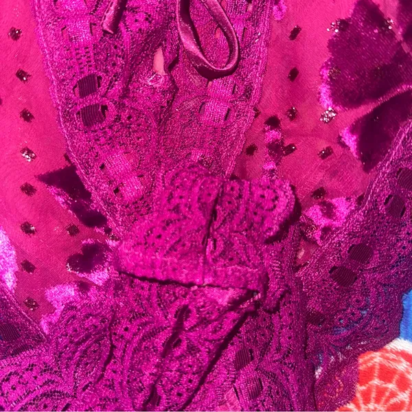 Vintage! Victoria’s Secret Gold Label Lace Lingerie! - Image 5