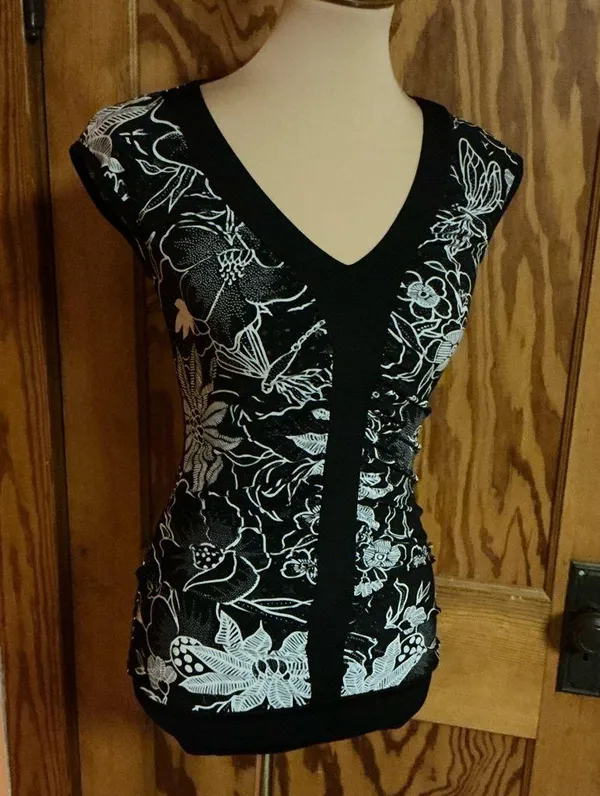 Vtg Y2K black floral sexy top - Image 8