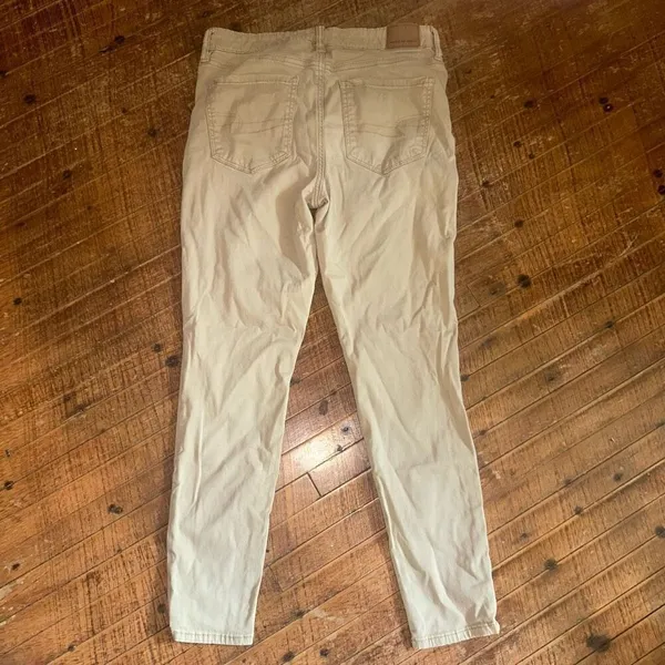 American Eagle tan high rise stretchy 8 short jeggings - Image 4