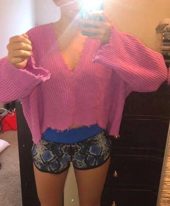 Distressed Out Pink Cropped Sweater - Image 3