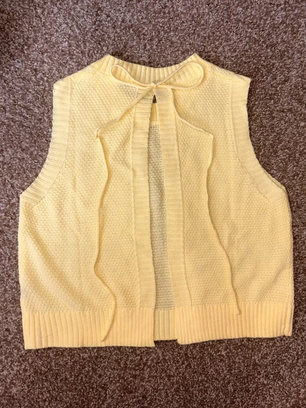 Open Back Yellow Sweater Tank Size none - Image 2