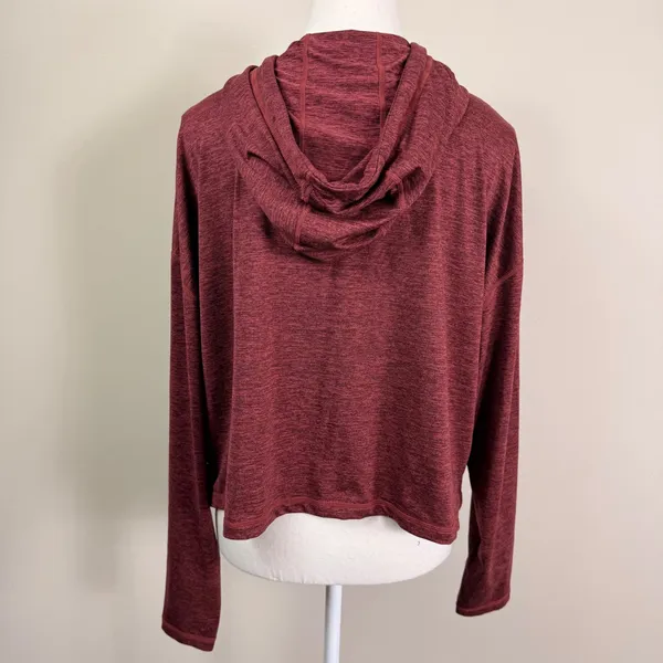 Athleta Uptempo Burgundy Heather Space Dye Cropped Active Hoodie Size Small - Image 4