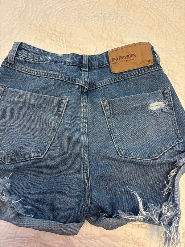 One Teaspoon Shorts Denim - Image 3