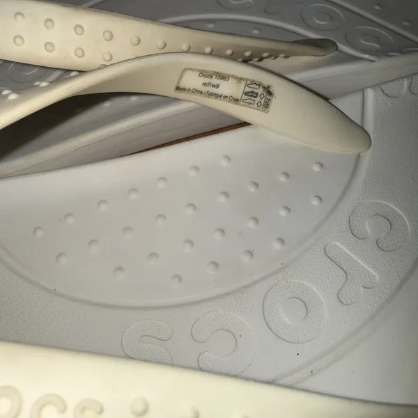 Crocs Basic Beach Sandals White Thong Comfort Iconic Summer Flip-Flop Size M7 W9 - Image 3