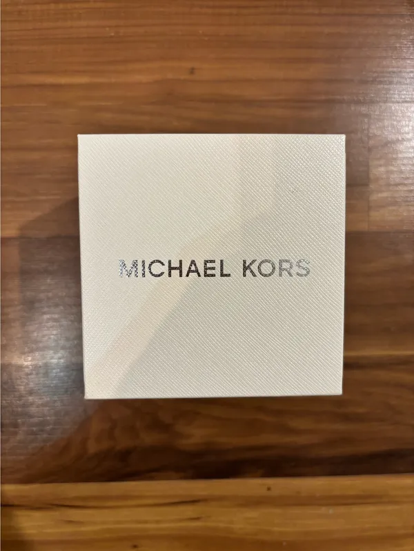 Michael Kors Rose Gold Watch Women’s - Image 5