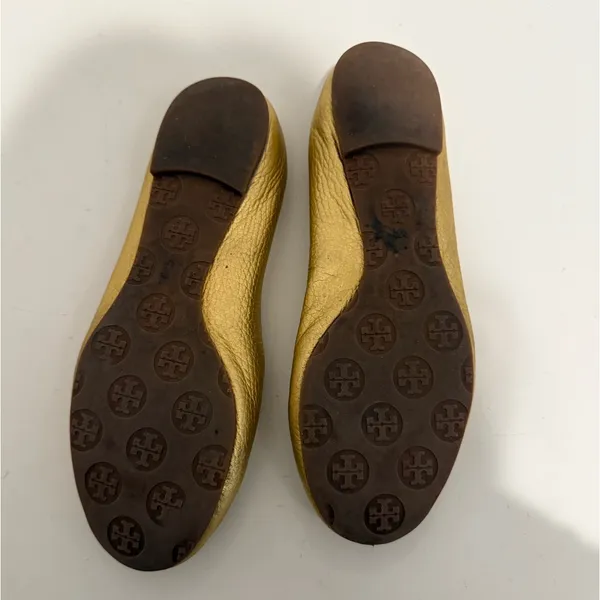 Tory Burch Reva Gold Metallic Ballet Flats Grained Leather Logo Size 7 Y2K - Image 7