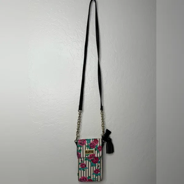 Betsey Johnson Crossbody Purse Wallet Handbag‎ Roses Stripes Snap Y2K Girlie Fem - Image 2