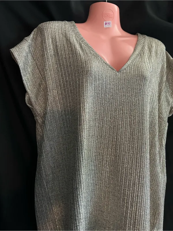 White House Black Market Women’s Metallic Silver V-Neck Ribbed Knit Top MD - Image 5