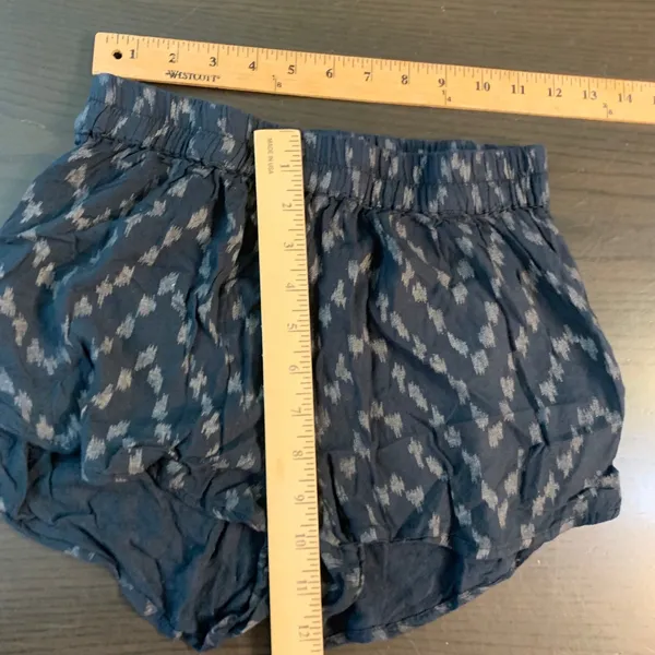 Billabong Navy Blue Grey Ikat Geometric Elastic Waist Rayon Beach Shorts Small - Image 6