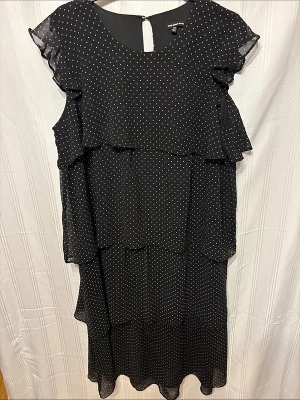 Who What Wear Black Polka Dot Tiered Midi Dress - Image 2