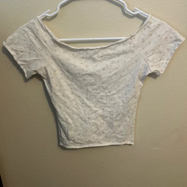 Brandy Melville Floral V-Neck Crop Top - Image 2