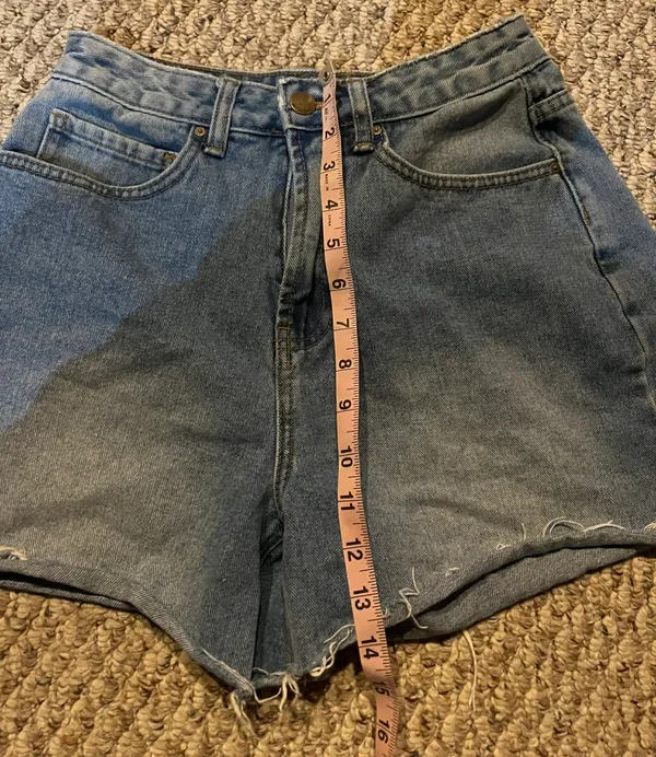 Billabong Women’s size 26 Light Blue Denim Jean Shorts - Image 9