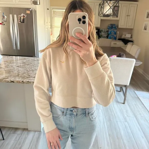 Nike Women's Cream and Tan Sweatshirt - Image 3