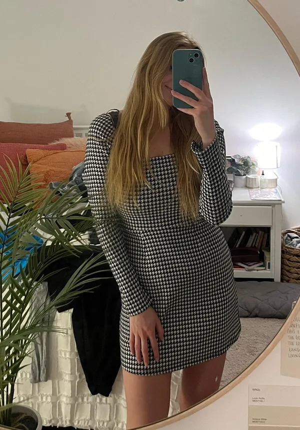 Francesca's Long Sleeve Black And White Dress - Image 4
